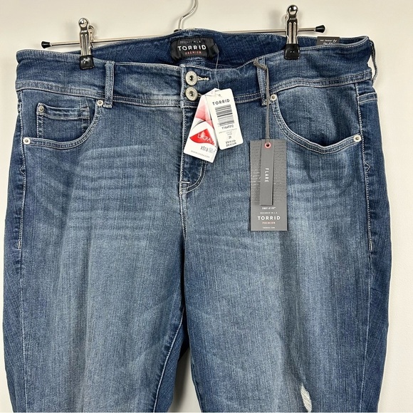 Torrid premium denim stretch mid rise flare jeans - NWT size 20R - Picture 5 of 12